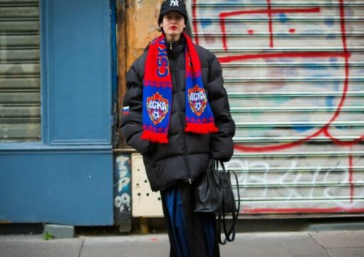 how to wear a soccer scarf